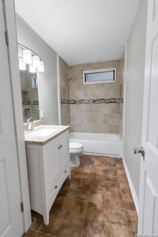 1804 N Mckinley Beeville TX 78102