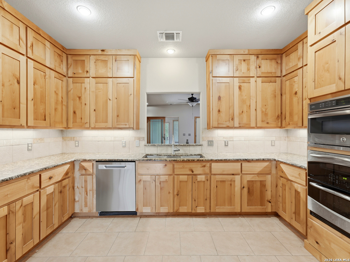 1252 Merlot New Braunfels TX 78132