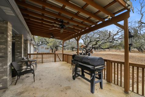 561 County Road 785 Natalia TX 78059