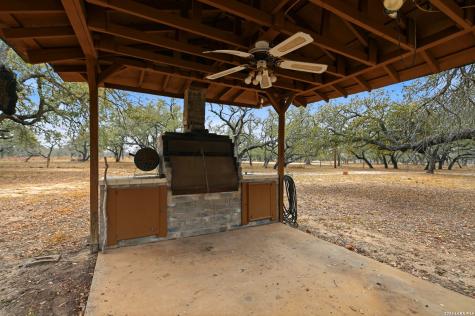 561 County Road 785 Natalia TX 78059