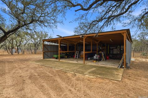 561 County Road 785 Natalia TX 78059