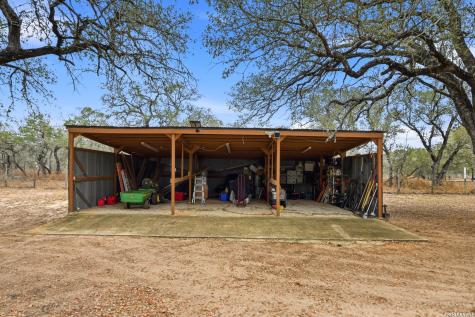 561 County Road 785 Natalia TX 78059