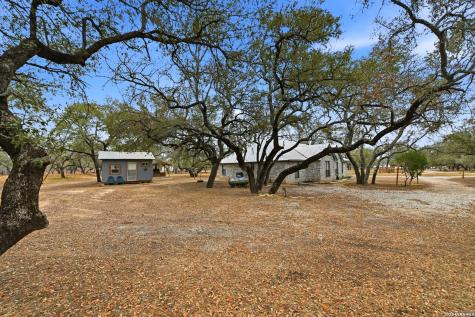561 County Road 785 Natalia TX 78059
