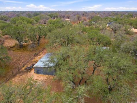 561 County Road 785 Natalia TX 78059