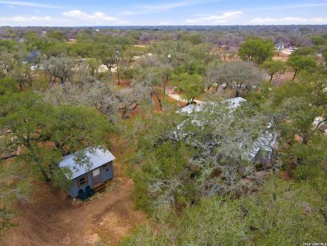 561 County Road 785 Natalia TX 78059
