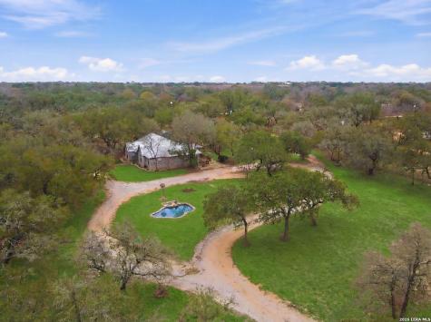 561 County Road 785 Natalia TX 78059