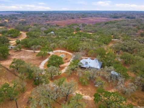 561 County Road 785 Natalia TX 78059