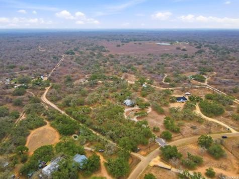 561 County Road 785 Natalia TX 78059