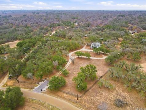 561 County Road 785 Natalia TX 78059