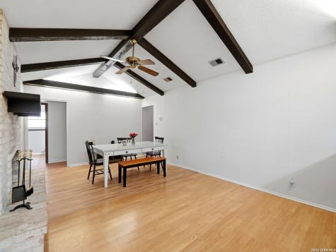 7115 Forest Brook San Antonio TX 78240
