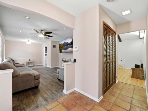 7115 Forest Brook San Antonio TX 78240