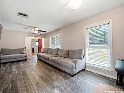 7115 Forest Brook San Antonio TX 78240