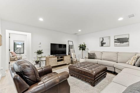 120 W Hosack Street Boerne TX 78006
