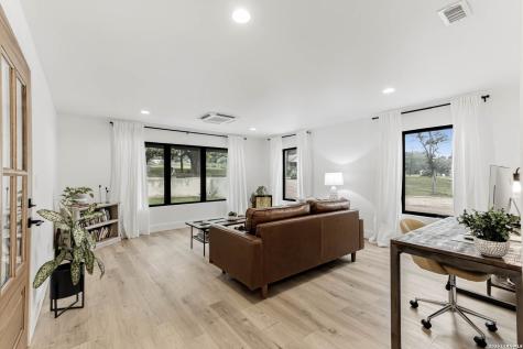 120 W Hosack Street Boerne TX 78006