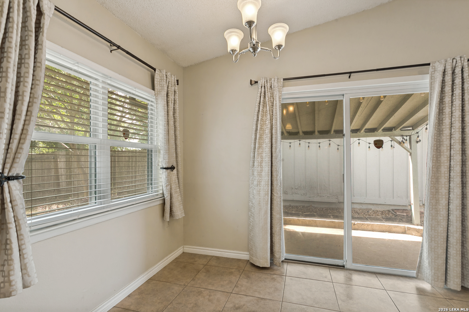 9848 Meadow Way Converse TX 78109