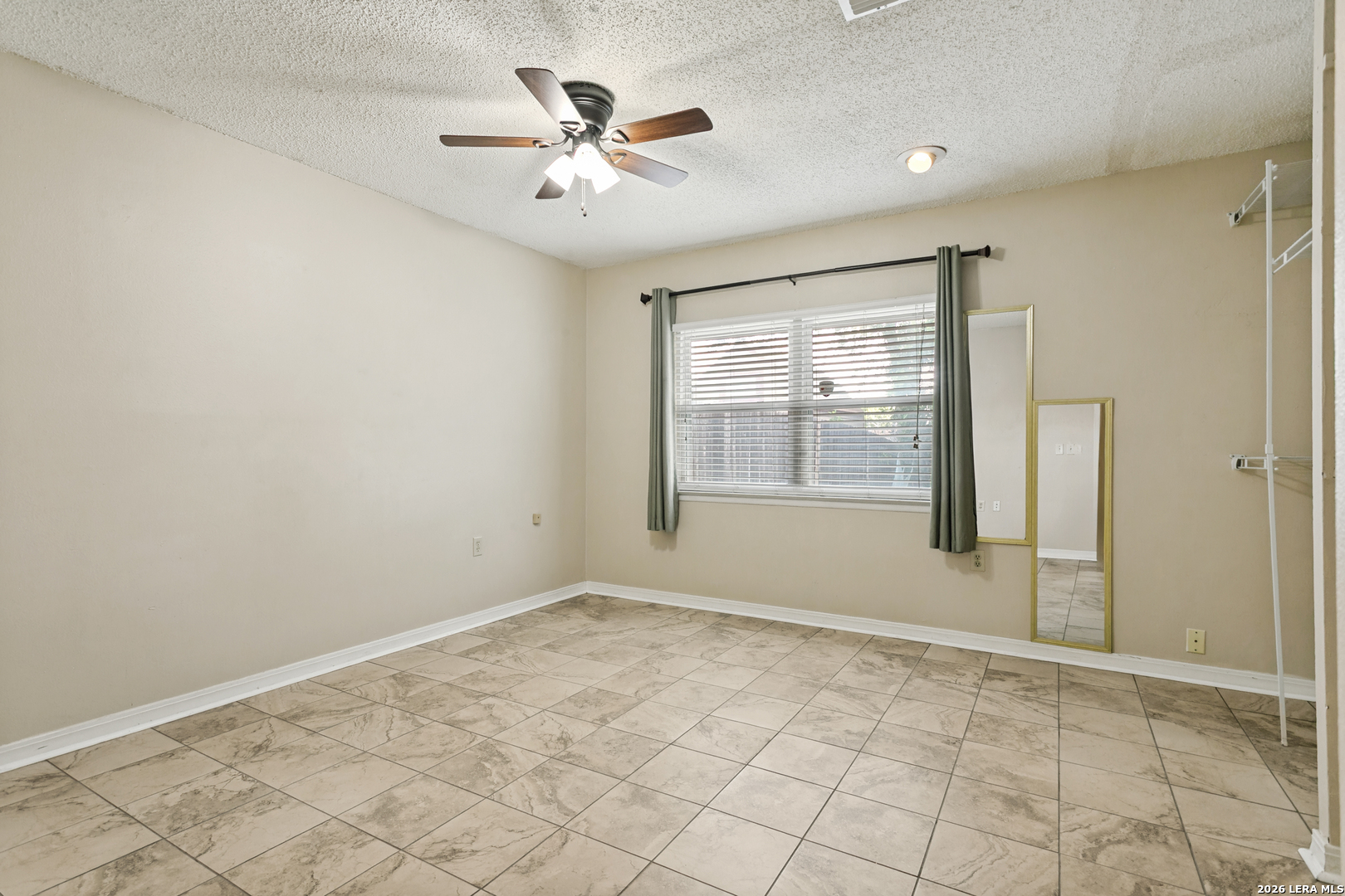 9848 Meadow Way Converse TX 78109