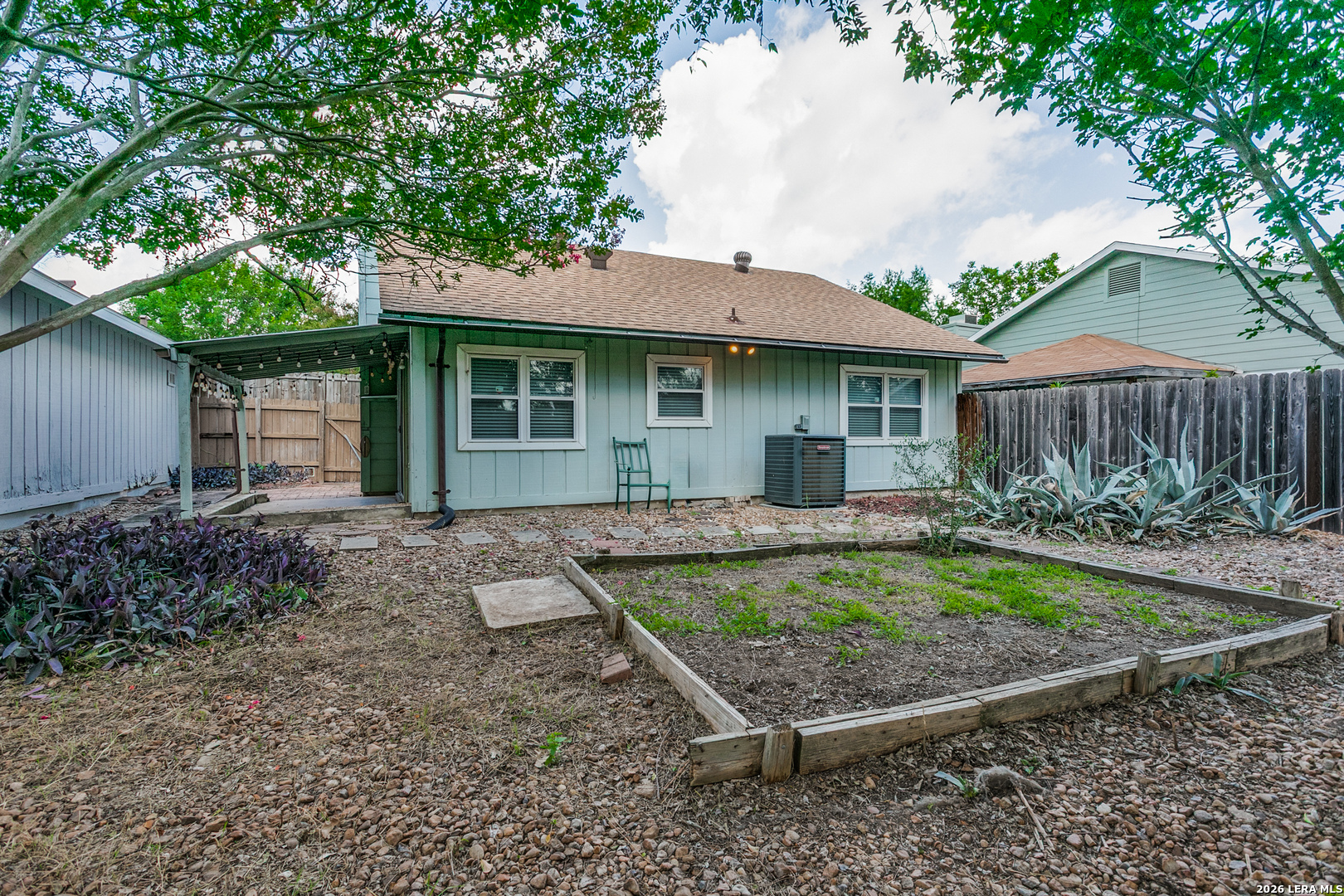 9848 Meadow Way Converse TX 78109