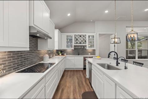 2469 Kookaburra New Braunfels TX 78132