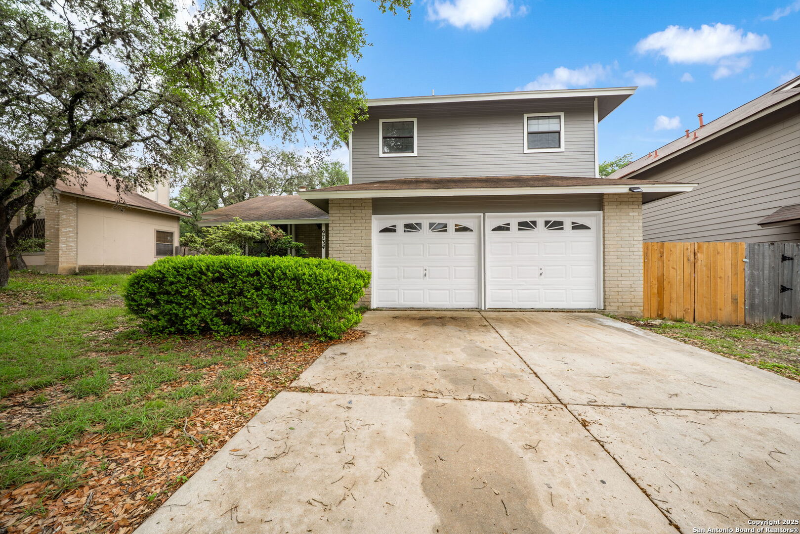 9734 Knob Oak San Antonio TX 78250