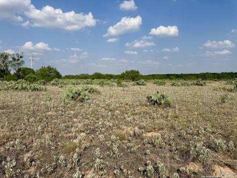 Tbd Lot 62 E Cr 1647 Moore TX 78057