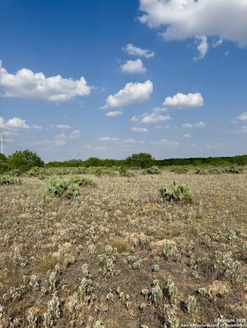 Tbd Lot 62 E Cr 1647 Moore TX 78057