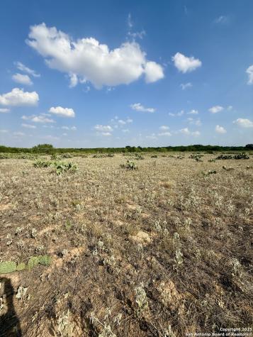 Tbd Lot 62 E Cr 1647 Moore TX 78057