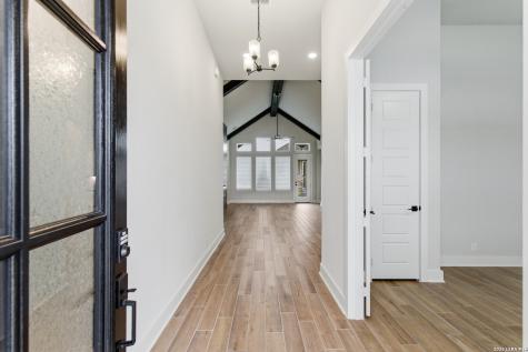 109 La Jara Boerne TX 78006