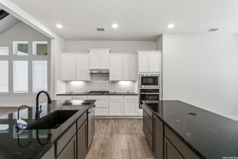 109 La Jara Boerne TX 78006