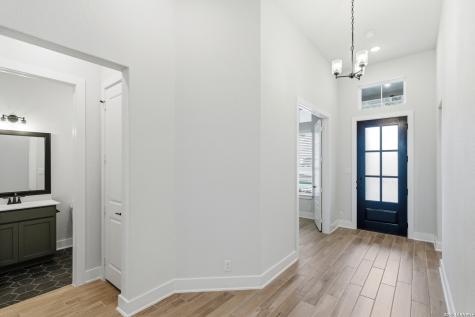 109 La Jara Boerne TX 78006