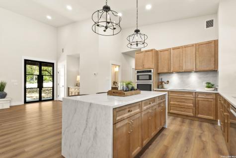 1129 Estate Drive New Braunfels TX 78132