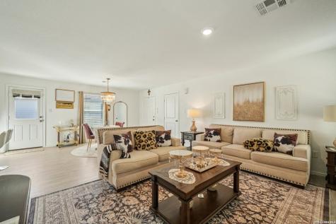 13511 Barton Cove San Antonio TX 78253