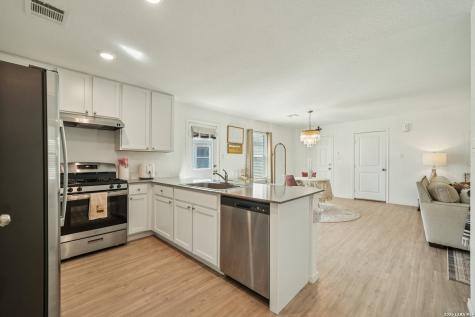 13511 Barton Cove San Antonio TX 78253
