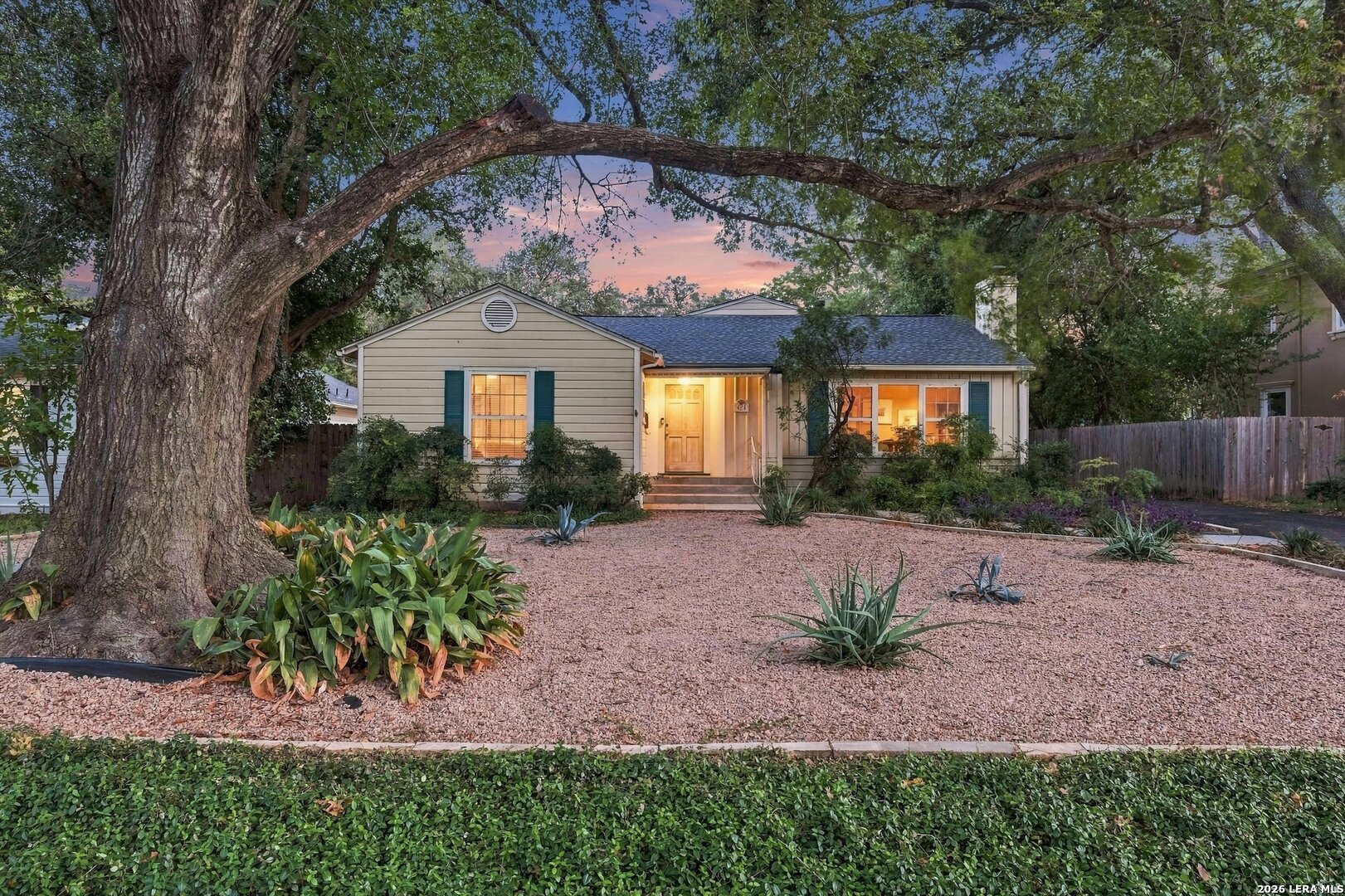 424 Canterbury Hill Street Terrell Hills TX 78209