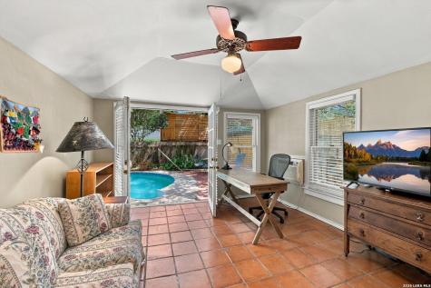 424 Canterbury Hill Street Terrell Hills TX 78209
