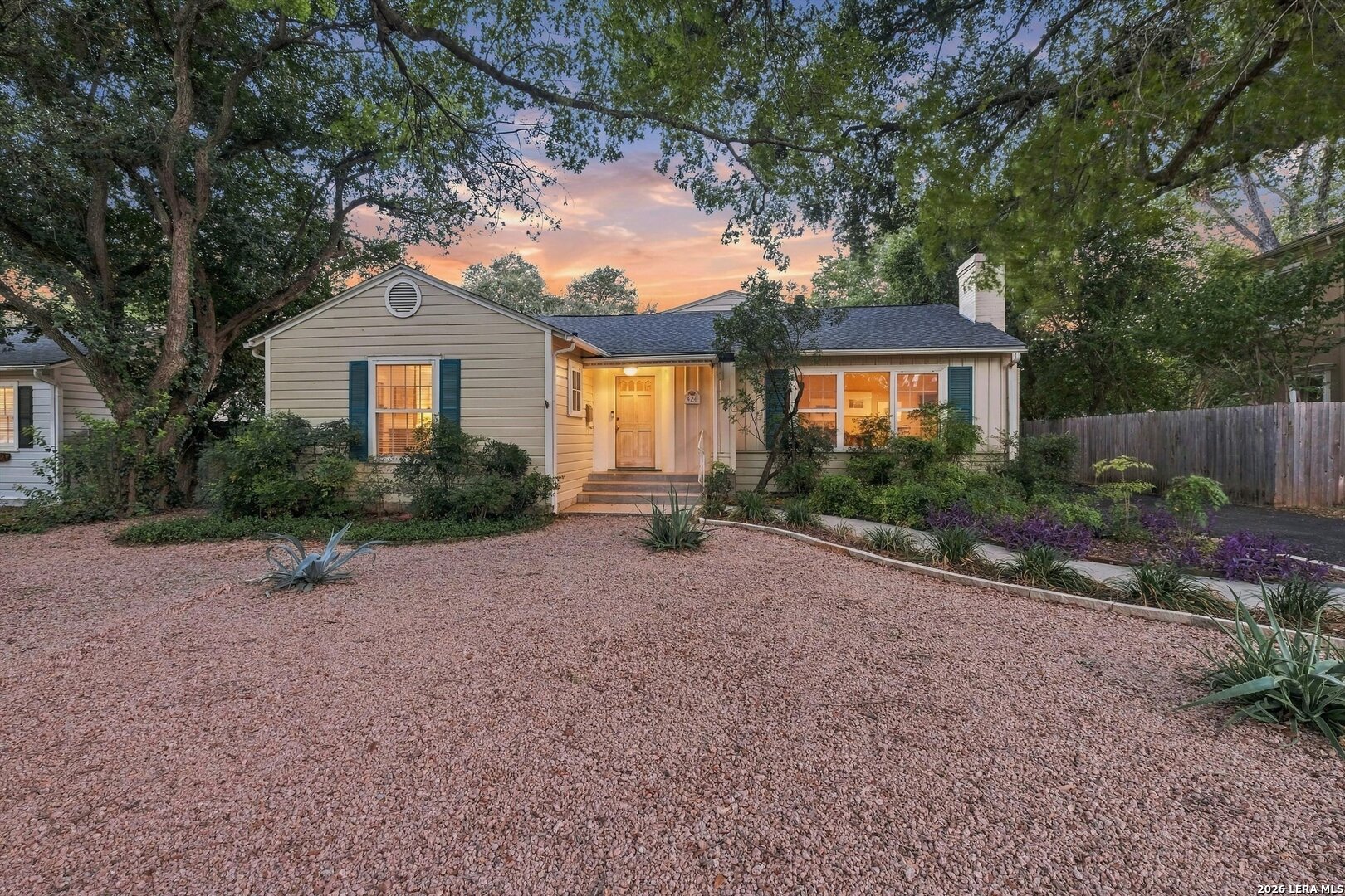 424 Canterbury Hill Street Terrell Hills TX 78209