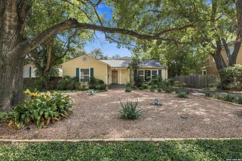 424 Canterbury Hill Street Terrell Hills TX 78209
