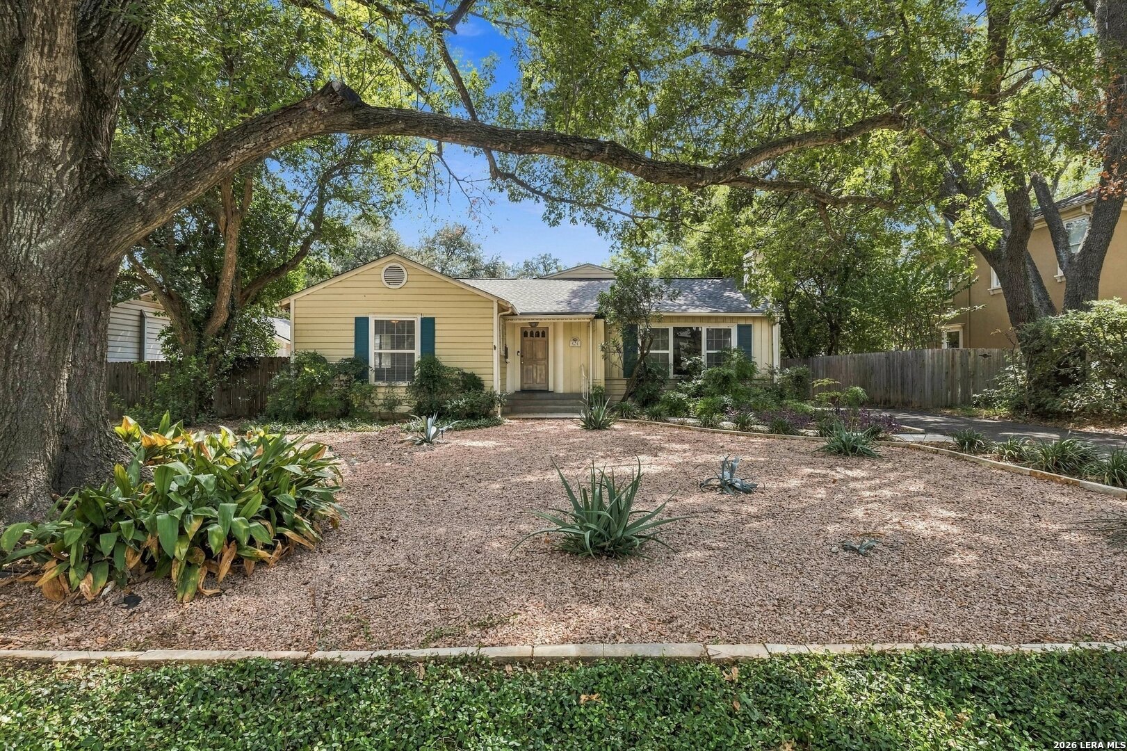 424 Canterbury Hill Street Terrell Hills TX 78209