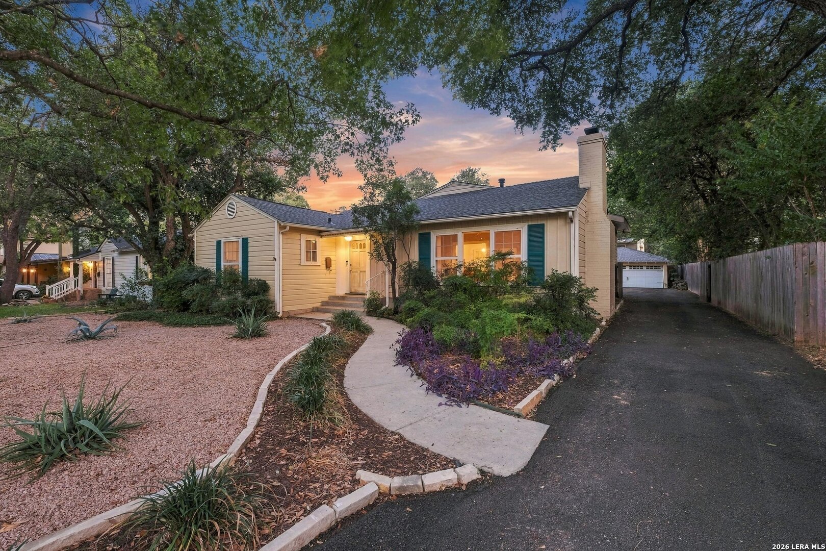 424 Canterbury Hill Street Terrell Hills TX 78209