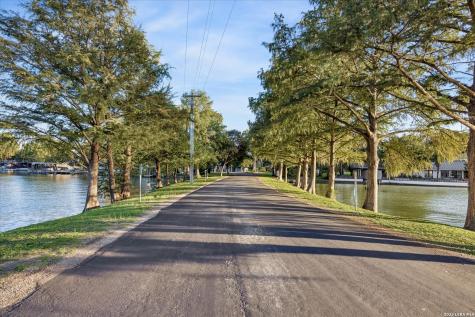 545 Admiral Benbow Lane Mcqueeney TX 78123