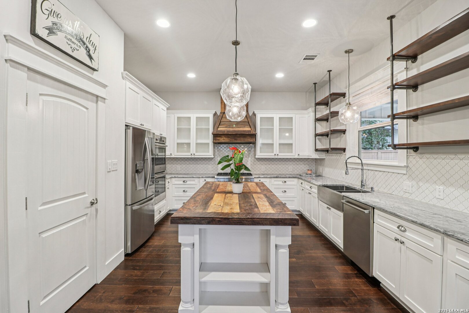 115 & 113 E Evergreen Boerne TX 78006