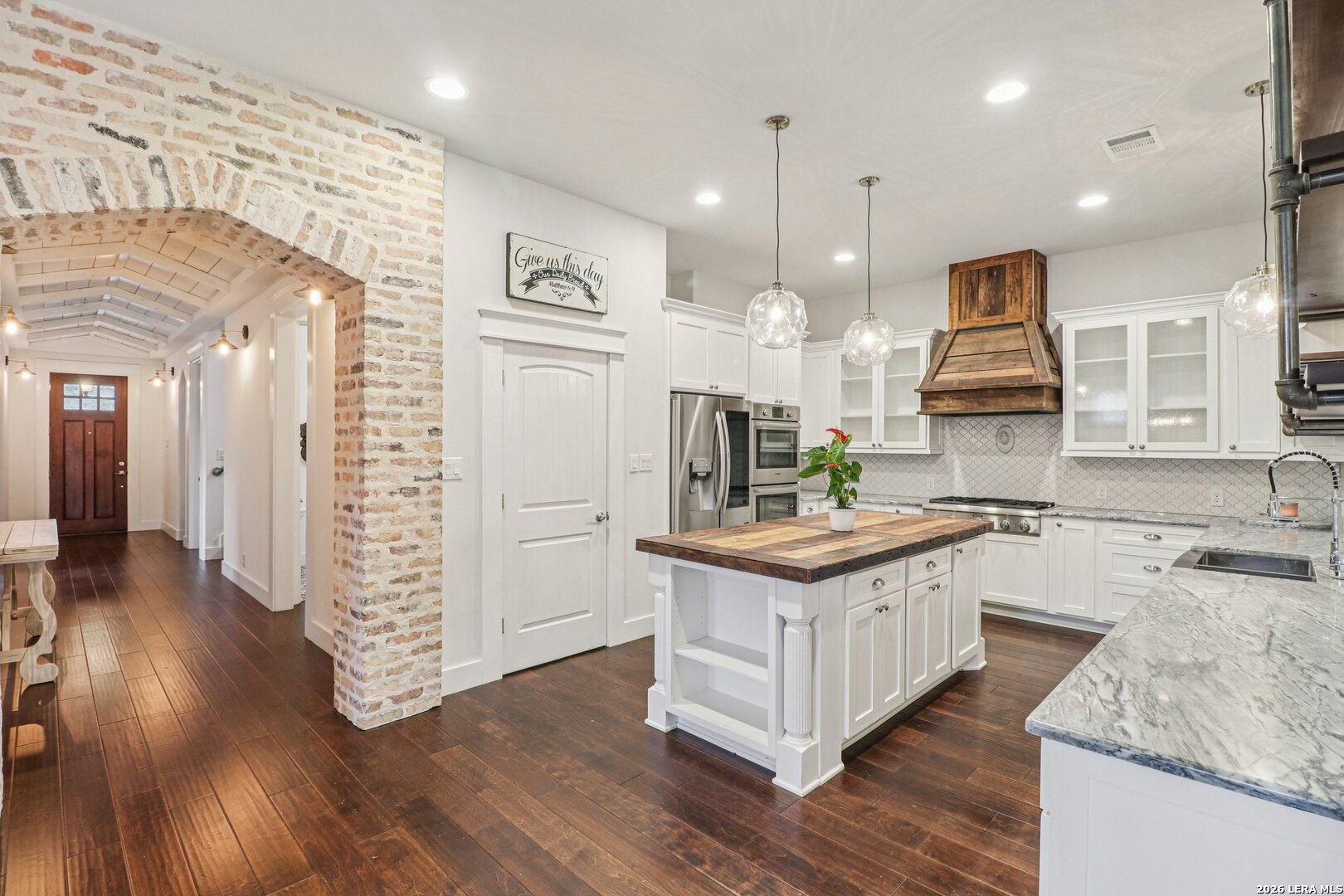 115 & 113 E Evergreen Boerne TX 78006