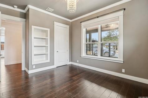 115 & 113 E Evergreen Boerne TX 78006