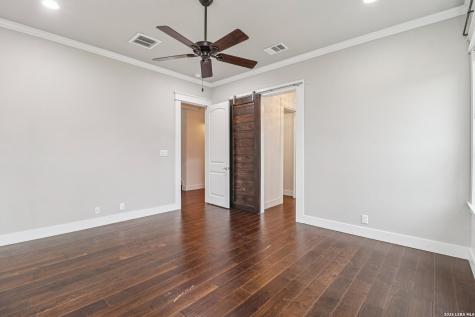 115 & 113 E Evergreen Boerne TX 78006