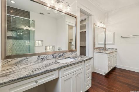 115 & 113 E Evergreen Boerne TX 78006