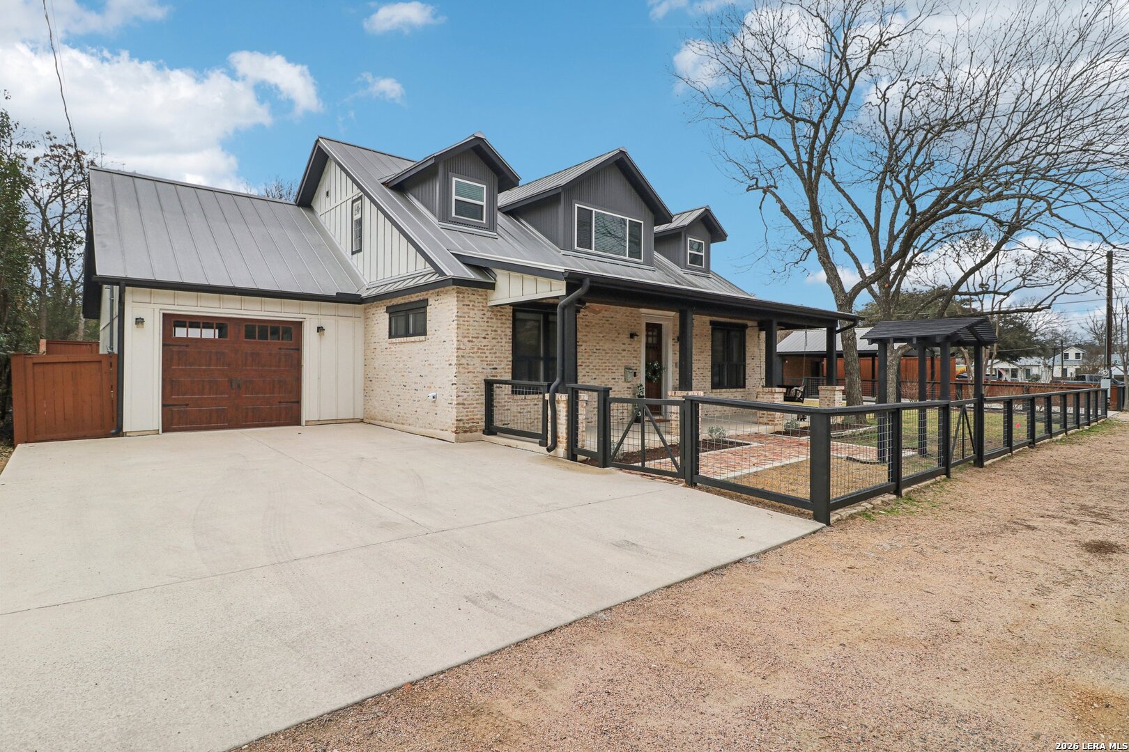 115 & 113 E Evergreen Boerne TX 78006