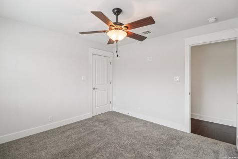 115 & 113 E Evergreen Boerne TX 78006