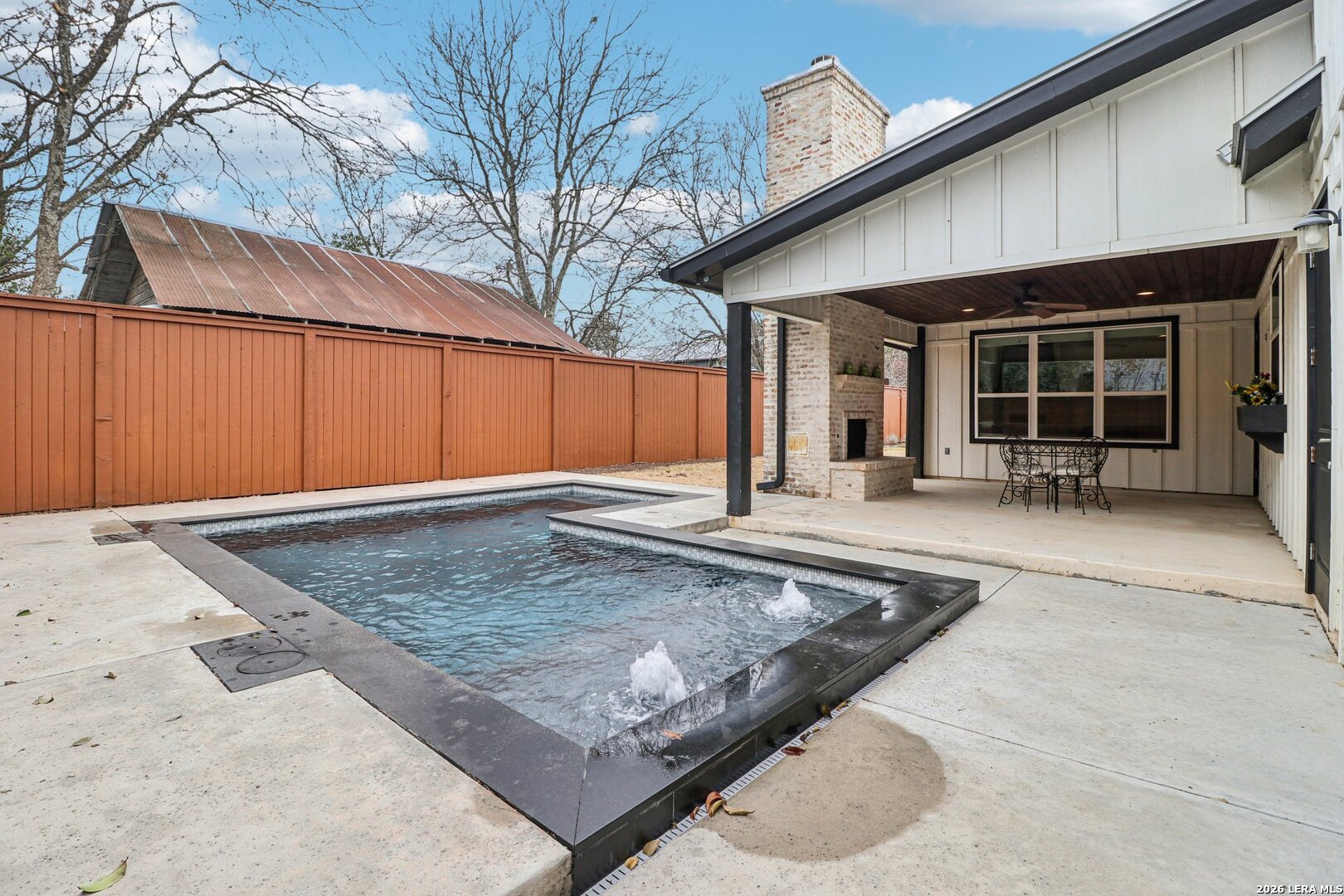115 & 113 E Evergreen Boerne TX 78006