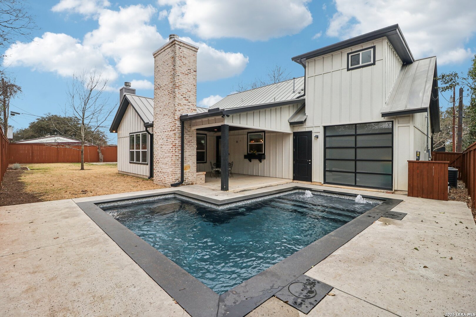 115 & 113 E Evergreen Boerne TX 78006