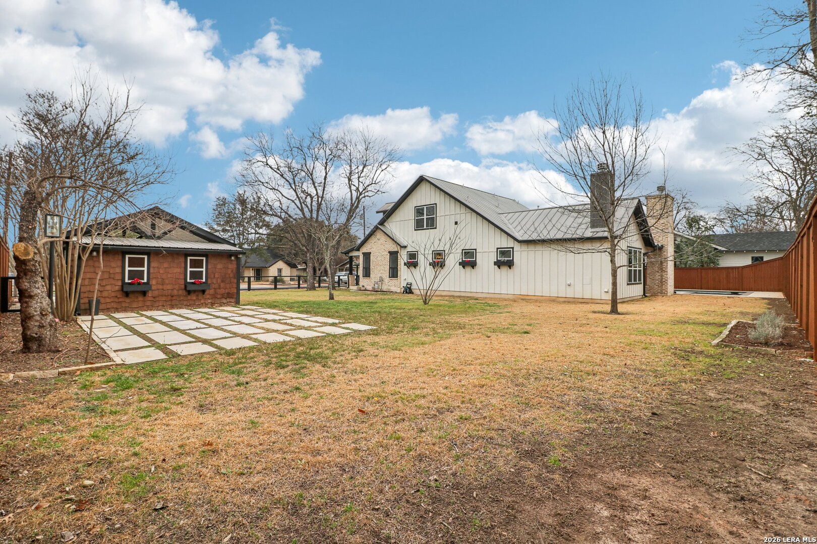 115 & 113 E Evergreen Boerne TX 78006