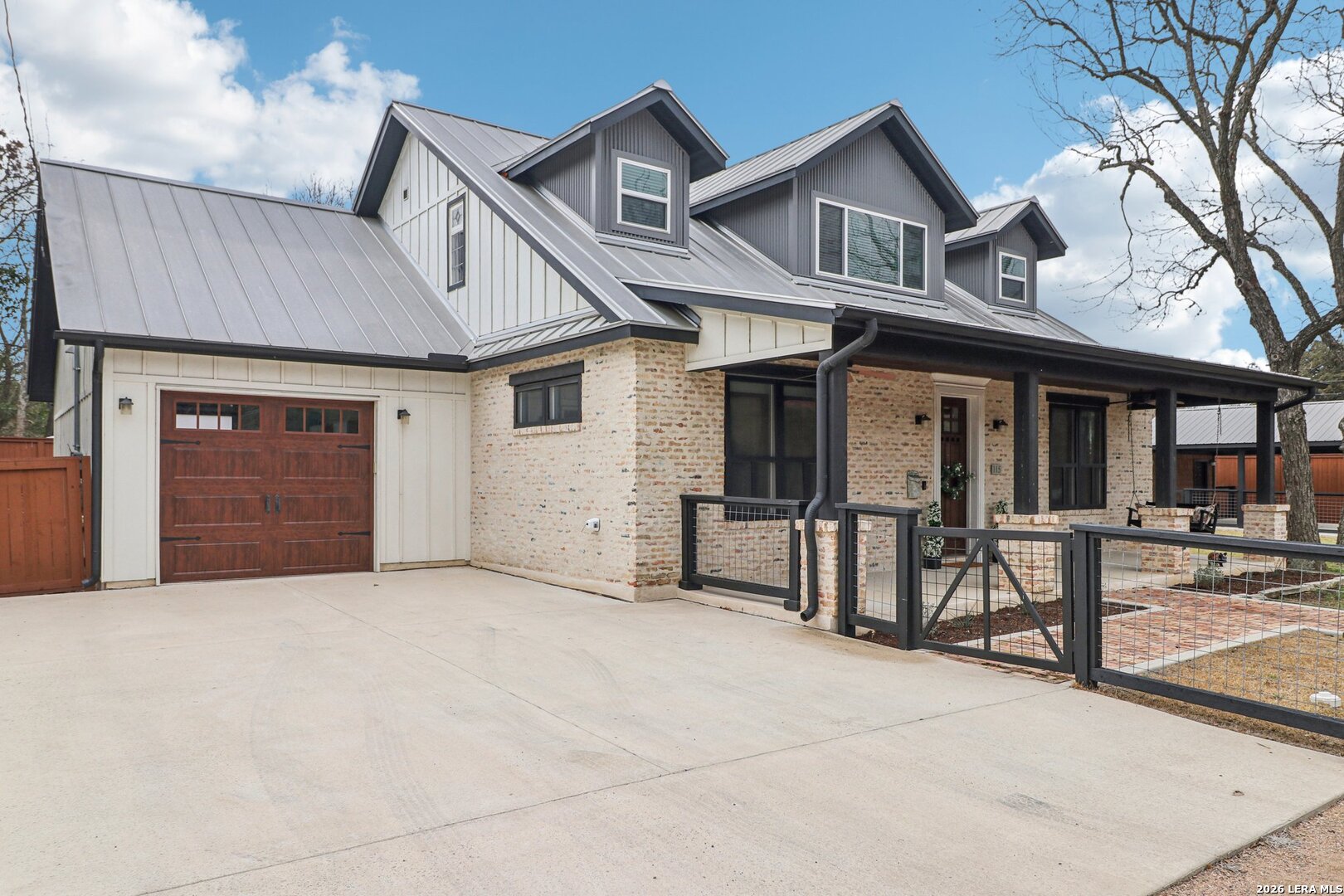 115 & 113 E Evergreen Boerne TX 78006
